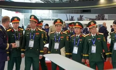 Việt Nam mở rộng hợp tác quốc phòng tại Triển lãm Eurosatory