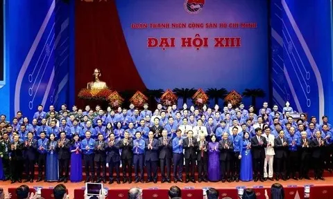 Ban Chấp hành Trung ương Đoàn TNCS Hồ Chí Minh khóa XIII ra mắt đại hội