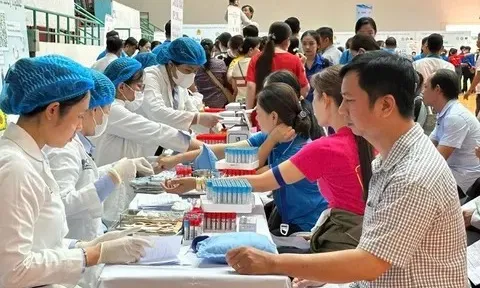 Hơn 1.100 đoàn viên, người lao động Cần Thơ tham gia Ngày hội “Trao sức khỏe công nhân” và đăng ký hiến tạng năm 2026