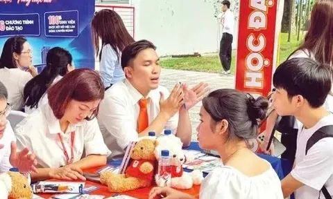 Thu hút nguồn nhân lực chất lượng cao vào các ngành khoa học, công nghệ chiến lược