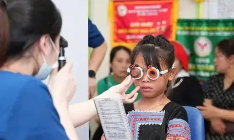 Khám sức khỏe định kỳ cho trẻ dưới 6 tuổi: Bổ sung sàng lọc nguy cơ tự kỷ, lưu hồ sơ điện tử