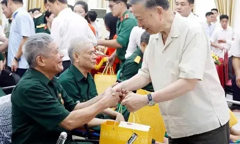 Tổng Bí thư, Chủ tịch nước: Tiếp tục rà soát, giải quyết đầy đủ chính sách đối với người có công và thân nhân