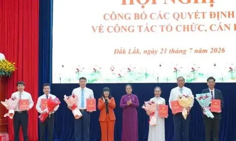 Đắk Lắk: Công bố hàng loạt quyết định quan trọng về công tác cán bộ