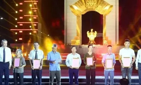 Tiếp nối lý tưởng, sống xứng đáng với sự hy sinh của các thế hệ đi trước