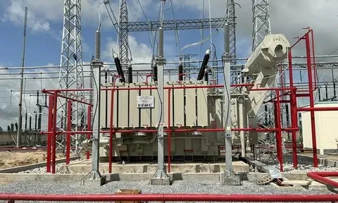 EVNNPT khởi công hai dự án truyền tải điện, nâng năng lực cấp điện tại Vĩnh Long