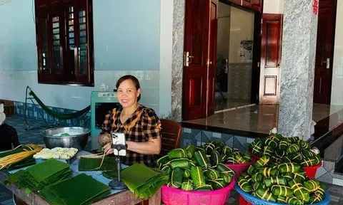 Đưa bánh tày Voi ngày càng vươn xa