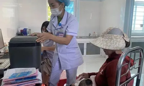 Nâng chính sách đãi ngộ, củng cố nguồn nhân lực y tế